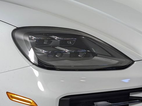New 2026 Porsche Cayenne image 15