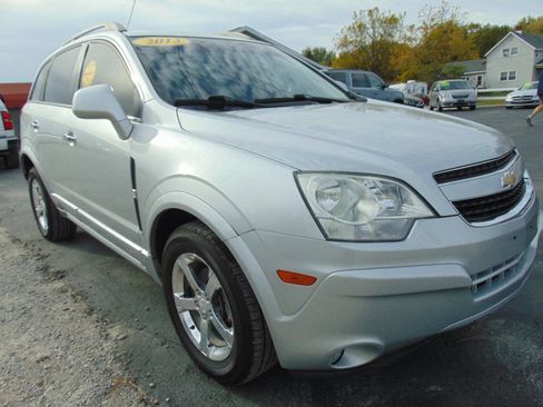 Used 2013 Chevrolet Captiva Sport LT image 2