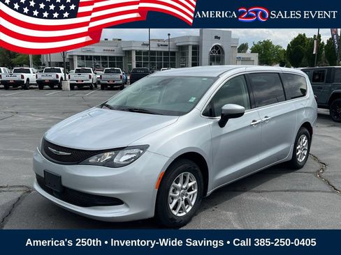 Used 2023 Chrysler Voyager LX FWD image 1