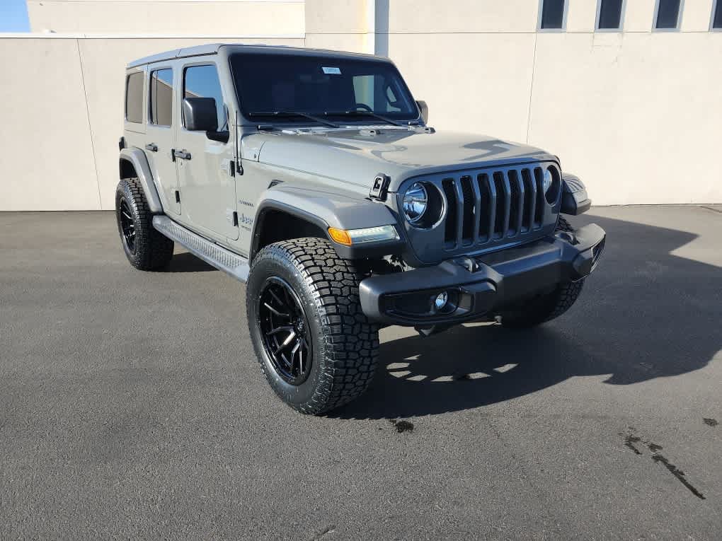 Used 2019 Jeep Wrangler Unlimited Sahara w/ Uconnect 4C Nav & Sound Group AWD/4WD image 2
