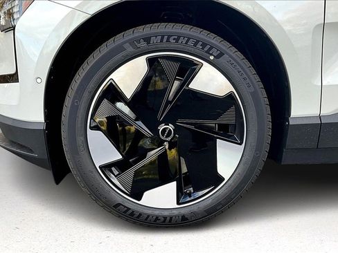 New 2025 Volvo EX30 Ultra w/ Protection Package Premier image 13