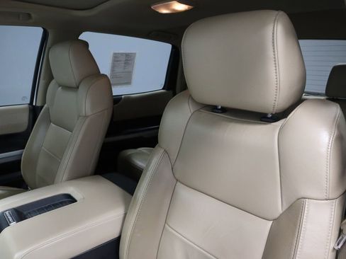 Used 2020 Toyota Tundra Limited w/ Limited Premium Package AWD/4WD image 28