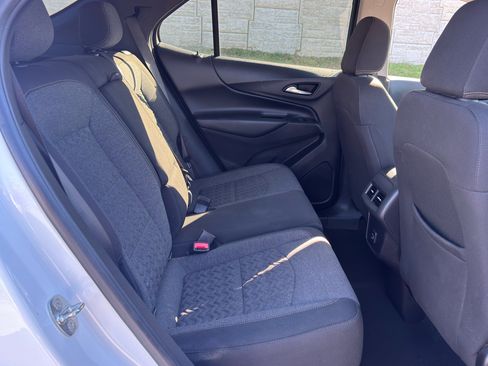 Used 2023 Chevrolet Equinox LT image 41