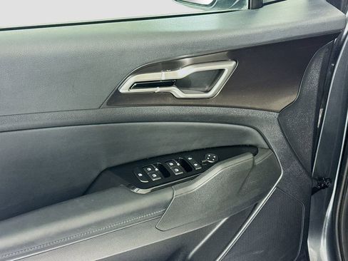 Used 2023 Kia Sportage EX image 19
