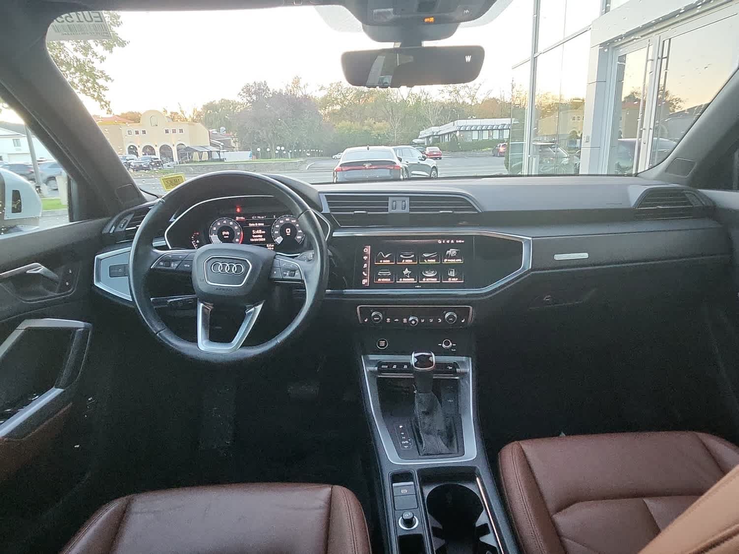 Used 2024 Audi Q3 2.0T Premium w/ Convenience Package AWD/4WD image 23