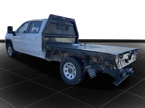 Used 2024 Chevrolet Silverado 2500 LT w/ Convenience Package image 3