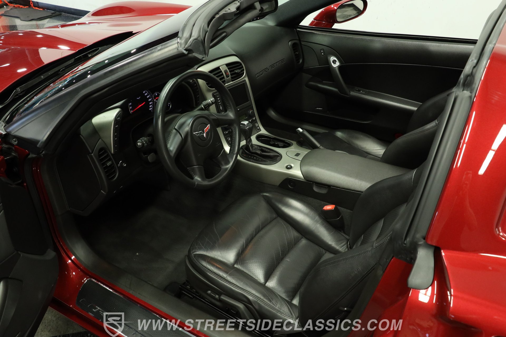 Used 2005 Chevrolet Corvette Coupe w/ Preferred Equipment Group RWD image 4