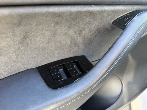 Used 2020 Tesla Model Y Long Range AWD/4WD image 10