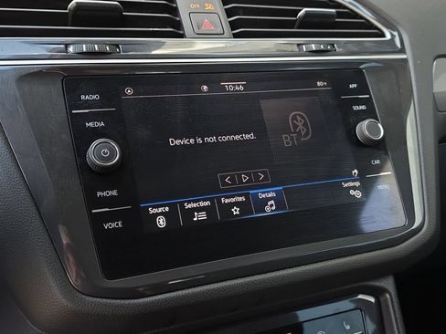 Used 2024 Volkswagen Tiguan SE FWD image 21