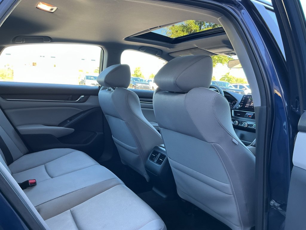 Used 2020 Honda Accord EX image 32