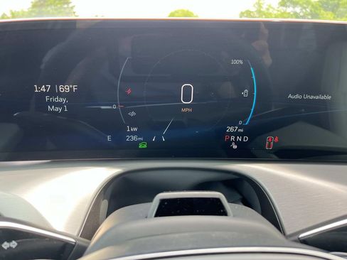 New 2026 Cadillac Vistiq Luxury AWD/4WD image 36