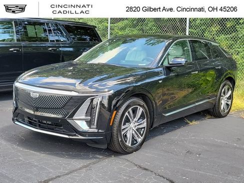 Certified 2024 Cadillac Lyriq Luxury AWD/4WD image 1