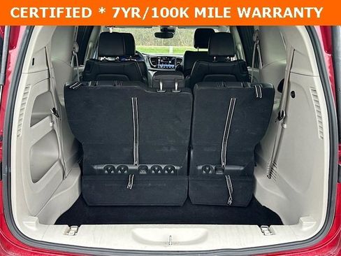 Certified 2024 Chrysler Pacifica Touring-L image 11