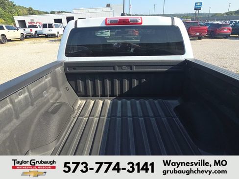 Used 2021 Chevrolet Colorado W/T w/ Custom Special Edition AWD/4WD image 6