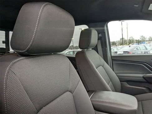 New 2025 GMC Canyon Elevation w/ Convenience Package image 29