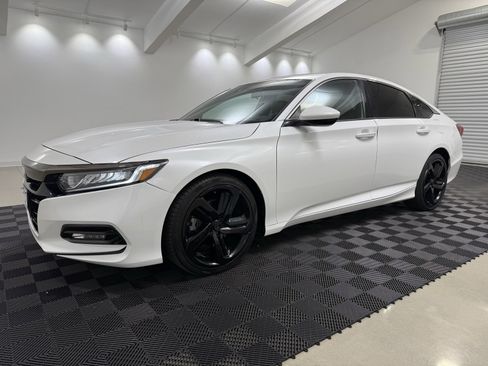Used 2020 Honda Accord Sport image 4