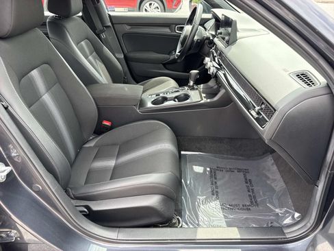 Used 2025 Honda Civic Sport image 25