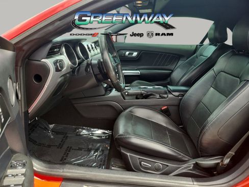 Used 2019 Ford Mustang Premium RWD image 11
