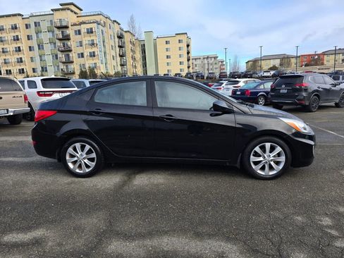 Used 2014 Hyundai Accent GLS w/ Option Group 2 image 8