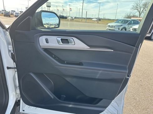 New 2026 Ford Explorer Active image 10