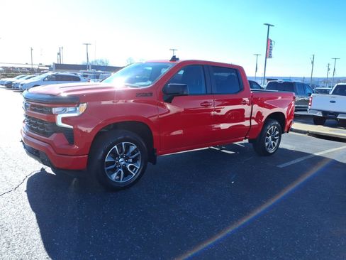 Used 2023 Chevrolet Silverado 1500 RST w/ Z71 Off-Road Package image 3