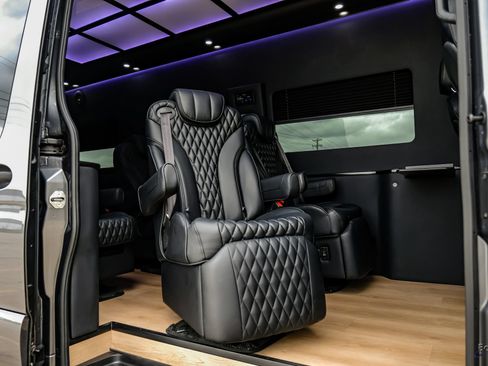 Used 2023 Mercedes-Benz Sprinter 3500 image 61