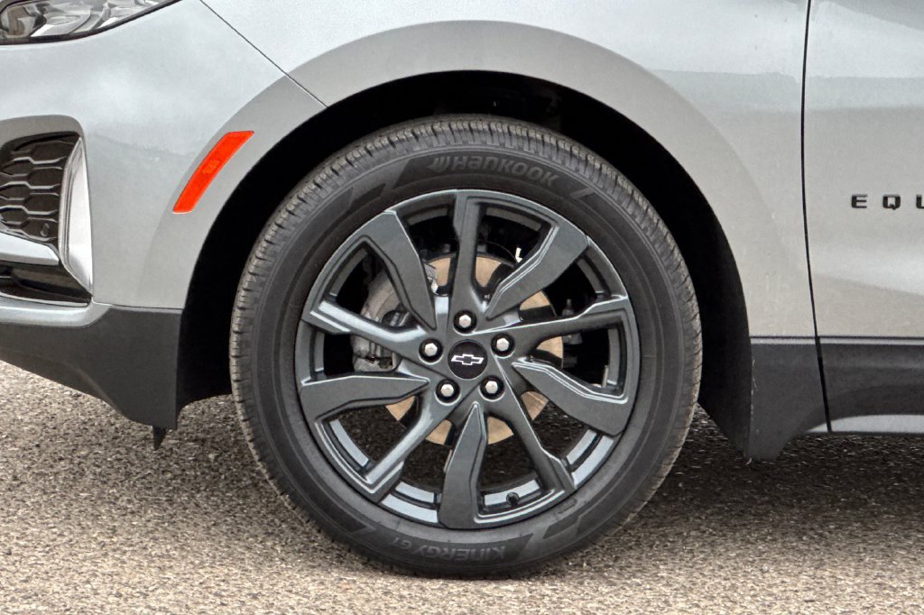 Used 2023 Chevrolet Equinox RS w/ RS Leather Package FWD image 34