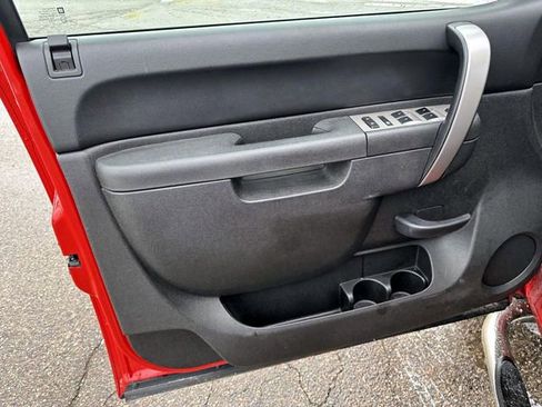 Used 2010 GMC Sierra 1500 SLE w/ Power Pack Plus image 17