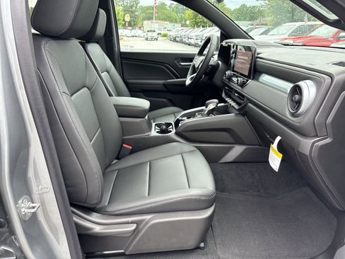 New 2025 Chevrolet Colorado LT w/ LT Convenience Package RWD image 27
