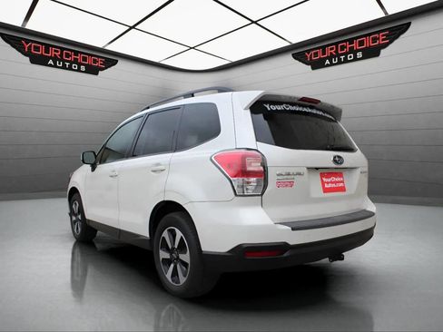 Used 2017 Subaru Forester 2.5i Premium w/ All-Weather Package image 3