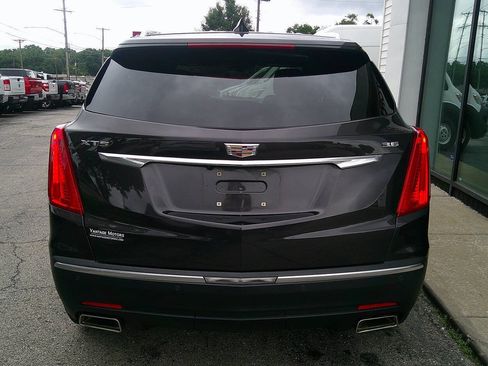 Used 2017 Cadillac XT5 FWD image 6
