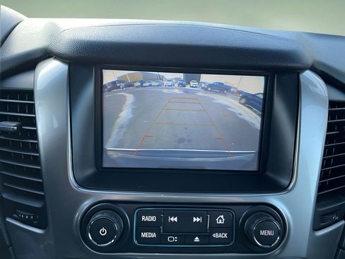 Used 2018 Chevrolet Suburban Premier image 15