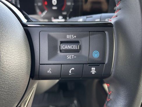 Certified 2025 Nissan Kicks SR image 20