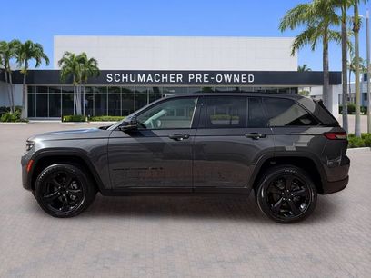 Used 2024 Jeep Grand Cherokee Altitude