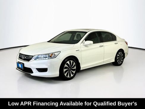 Used 2015 Honda Accord Touring image 3