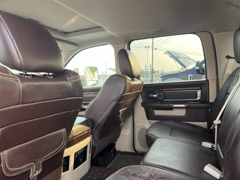Used 2018 RAM 1500 Laramie Longhorn AWD/4WD image 9