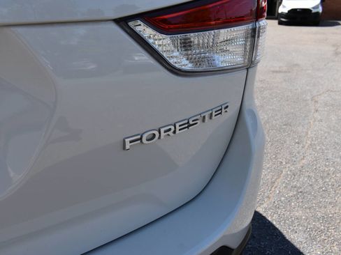 Used 2020 Subaru Forester Premium image 31