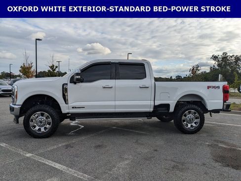 Used 2023 Ford F250 Lariat w/ Chrome Package image 11