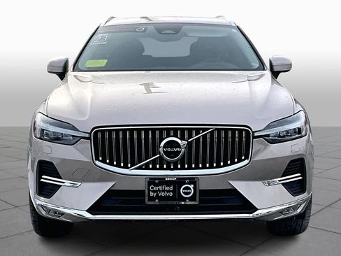 Certified 2023 Volvo XC60 B5 Plus image 3