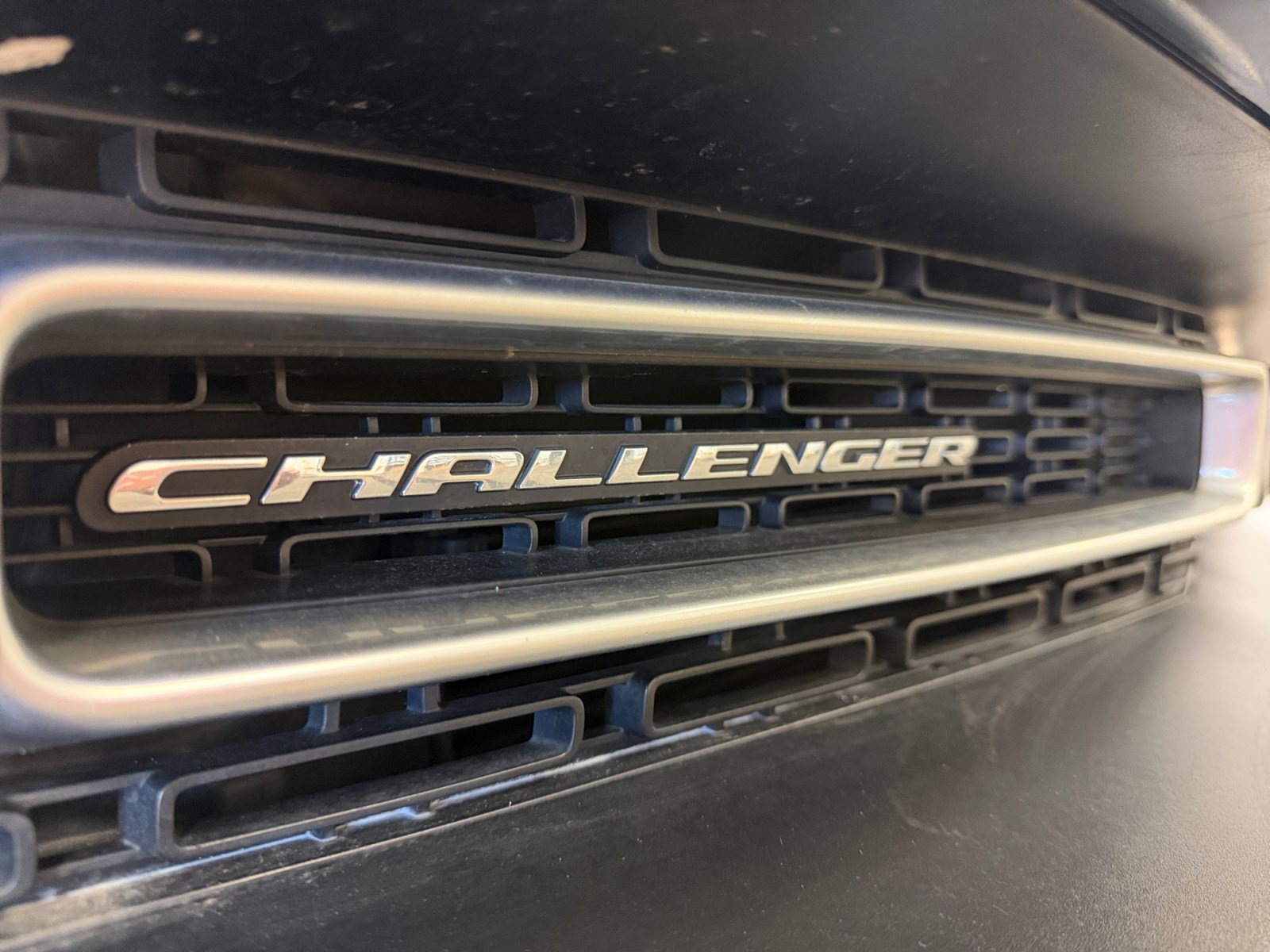 Used 2019 Dodge Challenger SXT RWD image 38