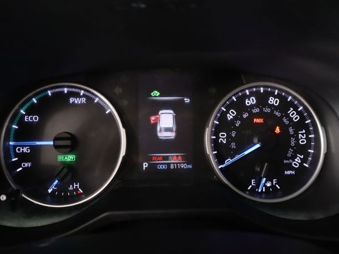 Used 2022 Toyota RAV4 LE image 4