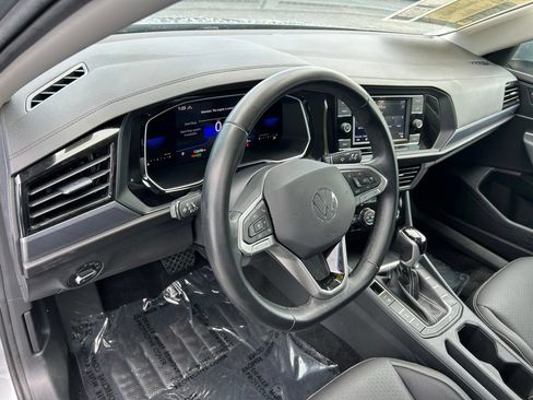 Used 2023 Volkswagen Jetta SE w/ Black Wheel Package FWD image 23