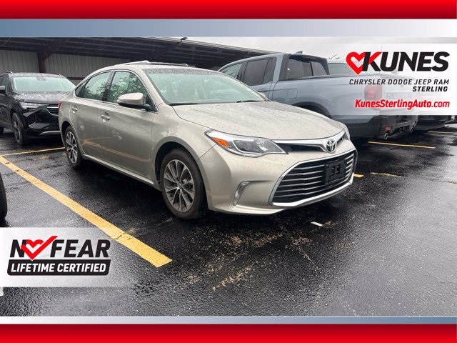 Used 2016 Toyota Avalon XLE FWD image 1