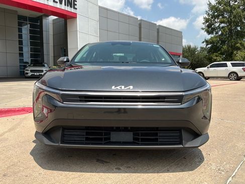 Used 2025 Kia K4 FWD image 3