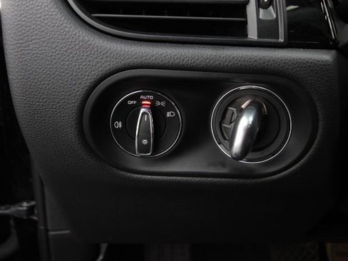 Used 2023 Porsche Macan image 19