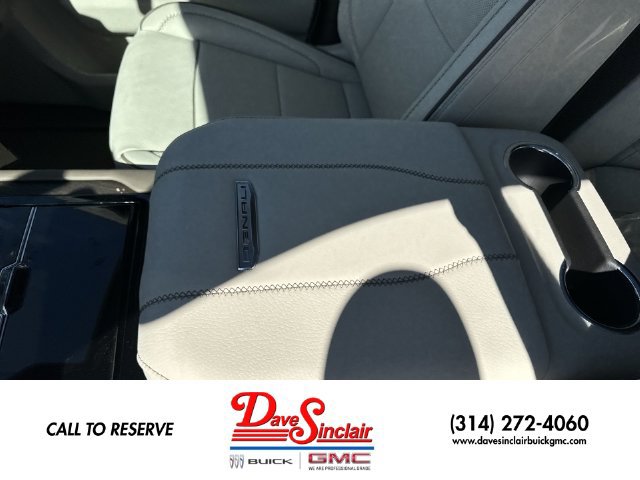 New 2027 GMC Yukon Denali w/ Advanced Technology Package AWD/4WD image 21