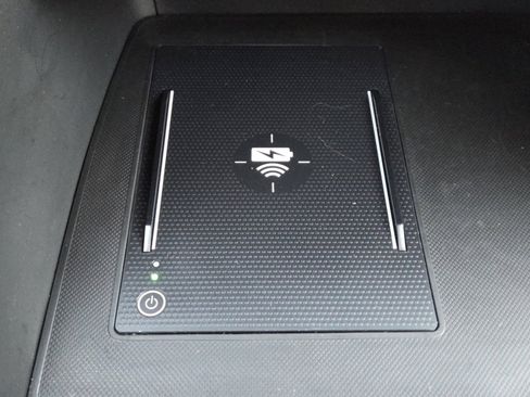 Used 2025 Honda Pilot EX-L image 6