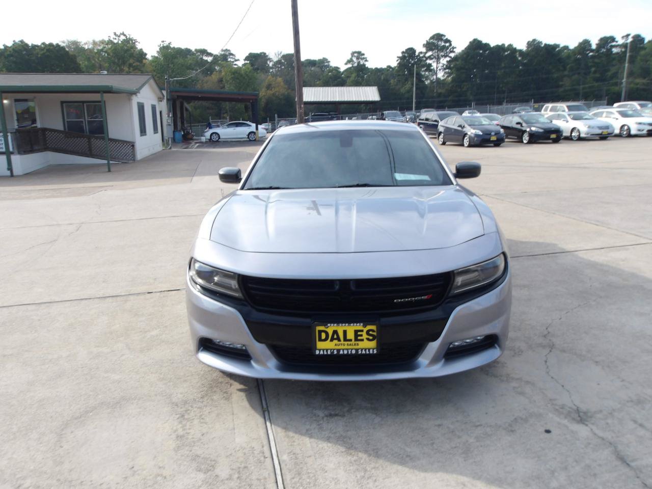 Used 2016 Dodge Charger SXT w/ Blacktop Package RWD image 3