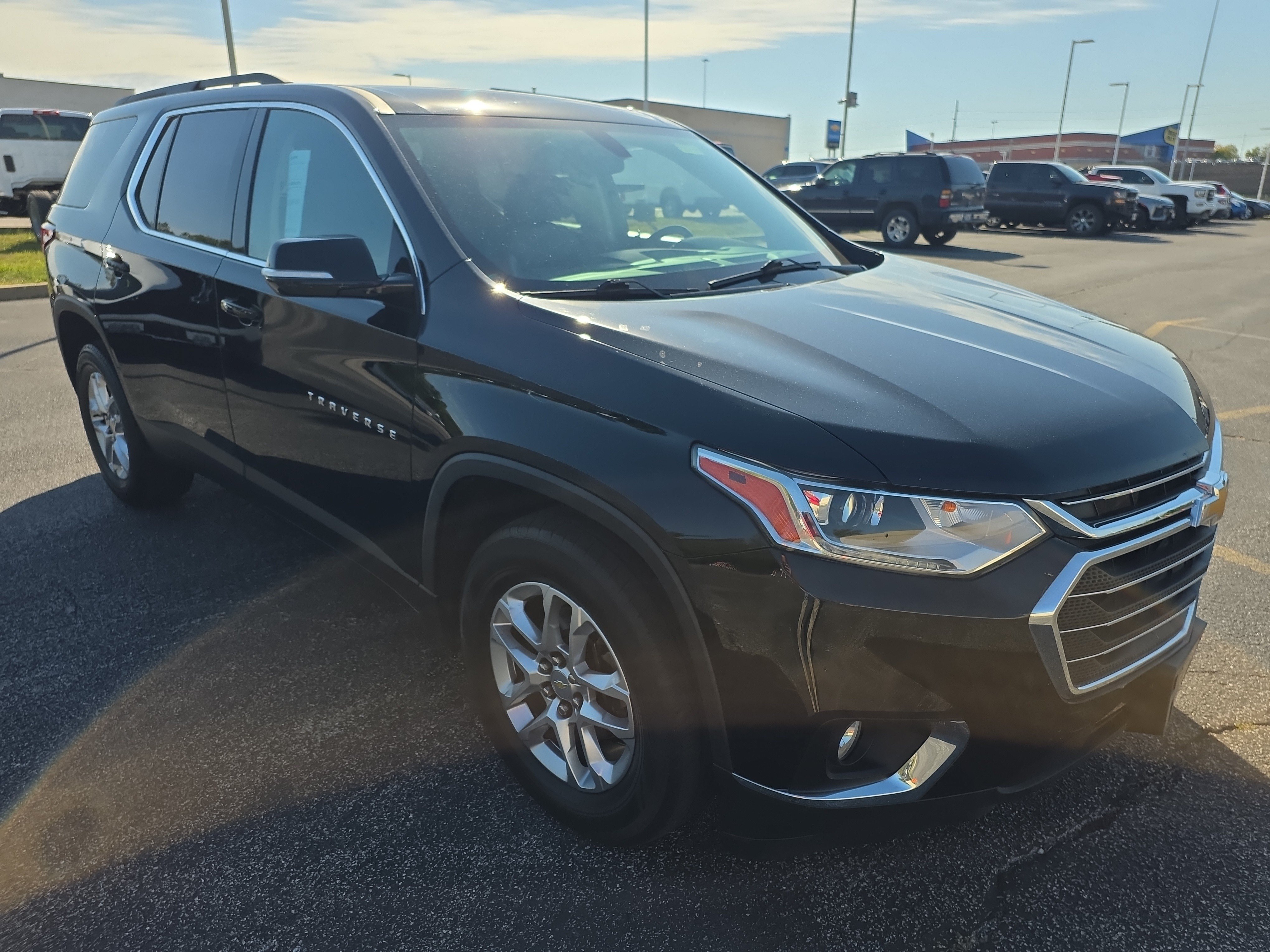 Used 2020 Chevrolet Traverse LT AWD/4WD image 2