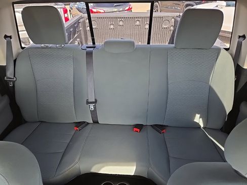 Used 2018 RAM 1500 Classic SLT image 50